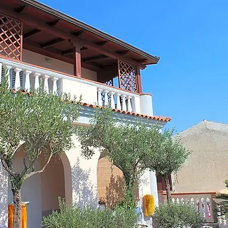 Hotel Villaggio Da Ciccio Sul Mare 3*