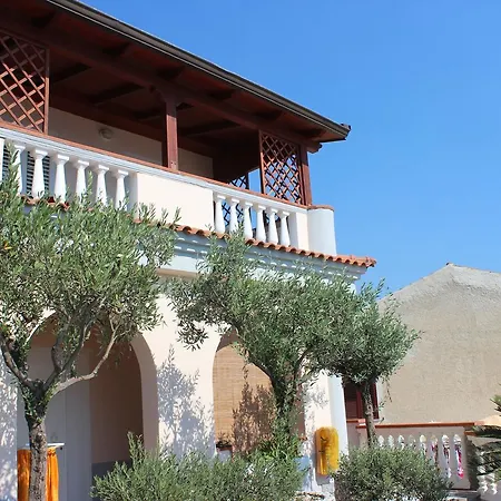 Hotel Villaggio Da Ciccio Sul Mare 3*