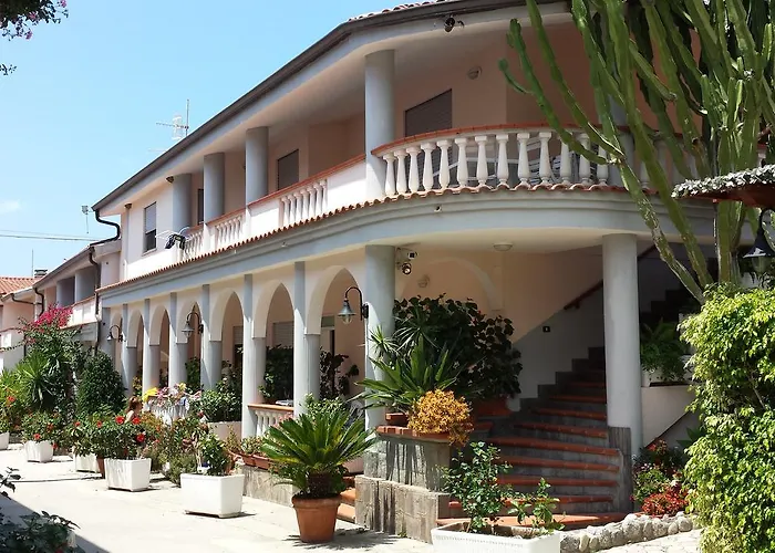 Hotell Villaggio Da Ciccio Sul Mare 3*